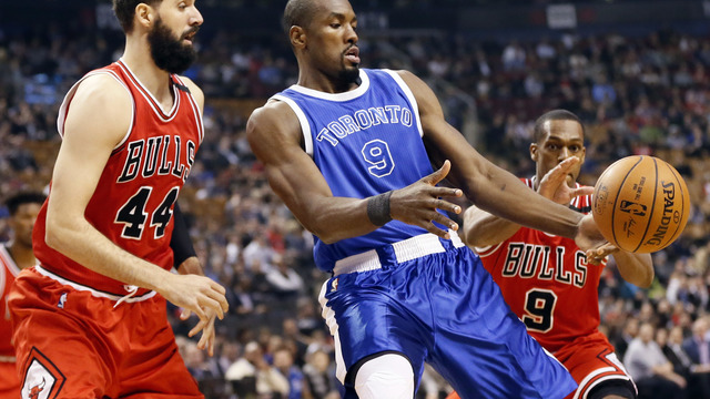 Bulls' Mirotic: Raptors assistant 'was trying to be a strong man'
