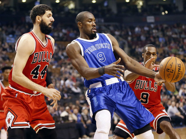 Bulls' Mirotic: Raptors assistant 'was trying to be a strong man'