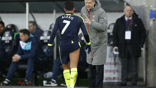 Wenger: No contract talks with Sanchez, Ozil until summer