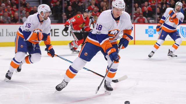 Report: Islanders lose Strome to broken wrist