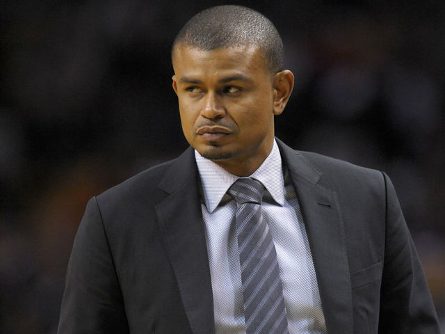 Suns fire head coach Earl Watson