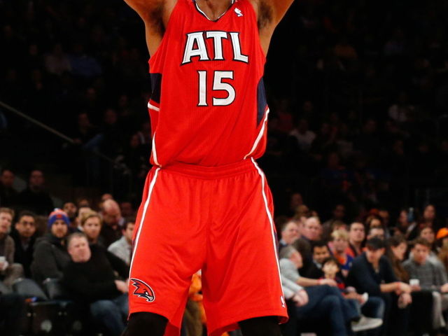 Al Horford 'going to be OK' after banging knee in Game 2