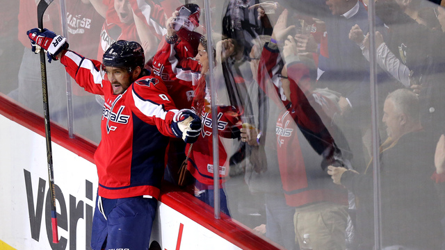Ovechkin reaches 30-goal mark for 12th straight year