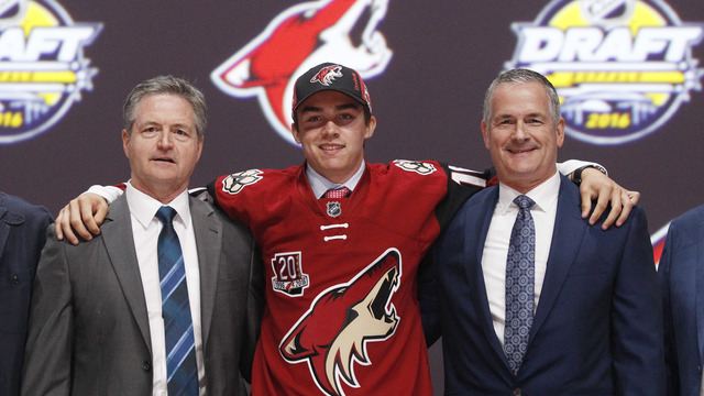 Coyotes sign Clayton Keller to entry-level deal
