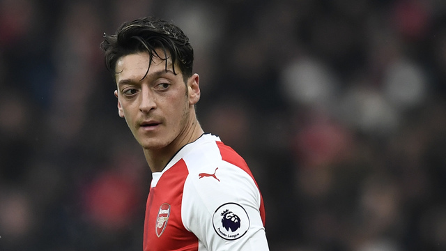 Ozil to hold contract talks with Arsenal soon