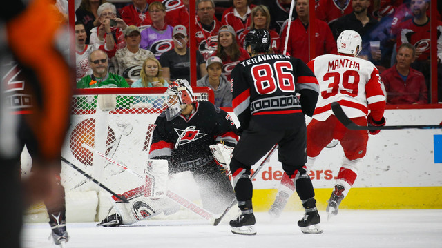 Mantha nets 2 breakaway goals in 70 seconds