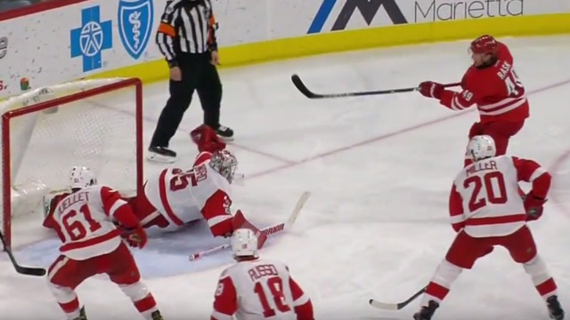 Howard snares Rask wrister on in-tight 2-on-0
