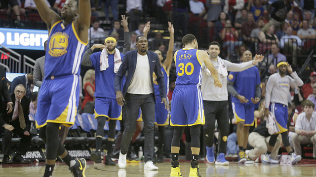 Warriors 1st team since Jordan's Bulls to win 60-plus in 3 straight seasons