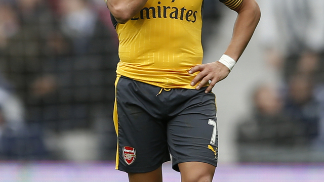 Sanchez: 'I'm happy in London and I want to finish my contract'