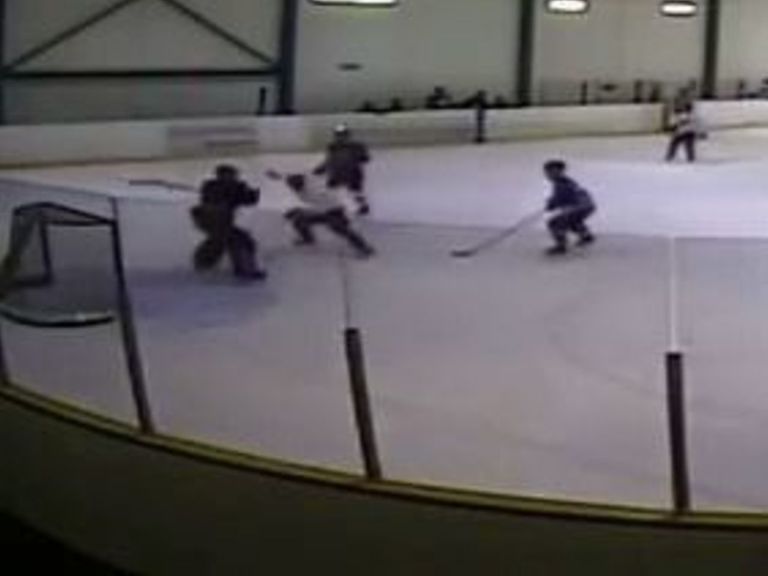 Beerleague goalie gets jail time for slashing opponent's face with