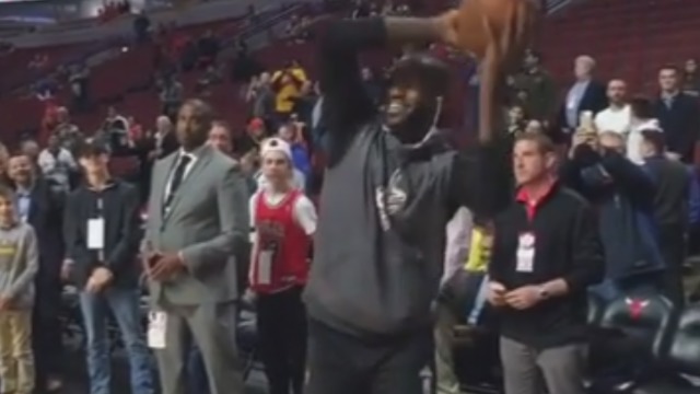 LeBron parodies Lonzo Ball's jump shot