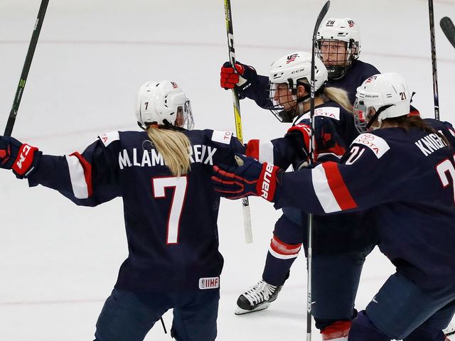 USA shuts out Canada in 1st game at women's worlds