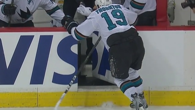 Thornton to be evaluated Monday after suffering serious-looking leg injury