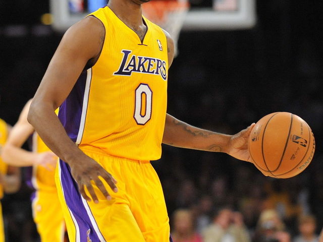 Lakers' Young out Wednesday with knee issue