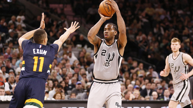 Watch: Kawhi Leonard gets hit with towel mid-interview, doesn't react