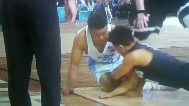North Carolina's win aided by officiating gaffe in final minute