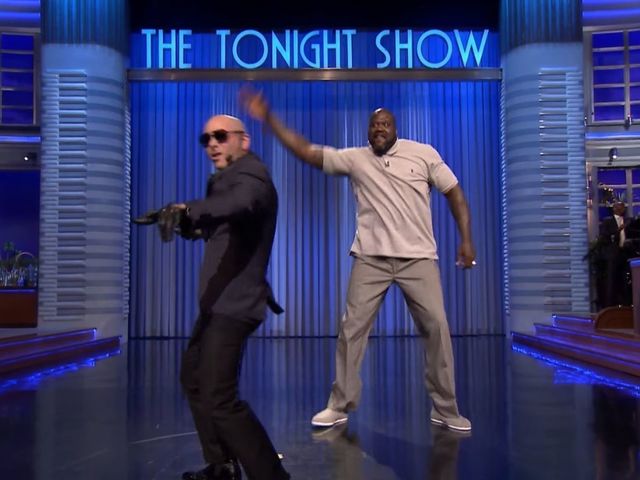 Shaq crushes lip sync battle with surprise guest Pitbull