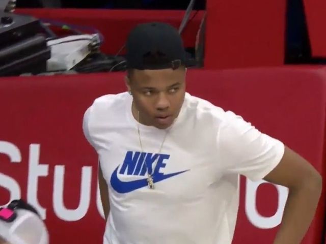 Top prospect Markelle Fultz arrives at Sixers game