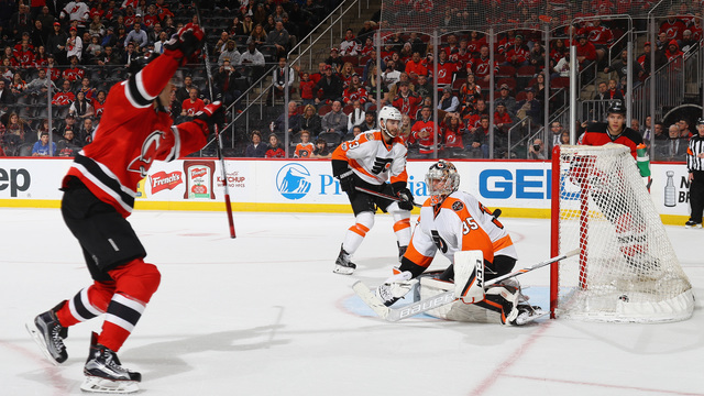 Watch: Moore one-times Hall's perfect saucer pass to finish Flyers in OT