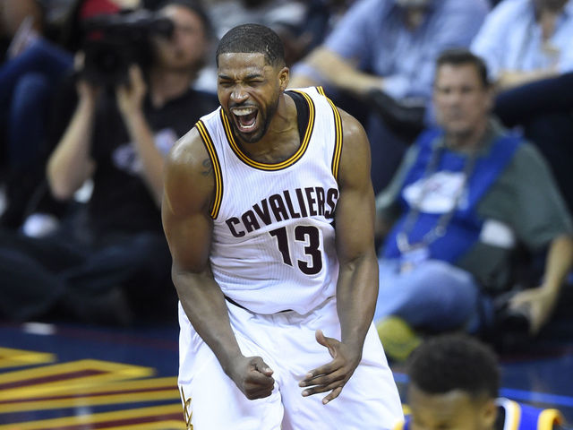 Cavs' Thompson accepts new bench role, gunning for 6th Man award