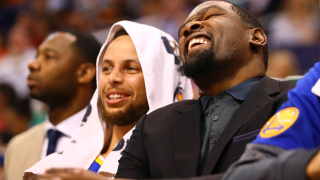 Warriors clinch home court throughout playoffs with win over Suns