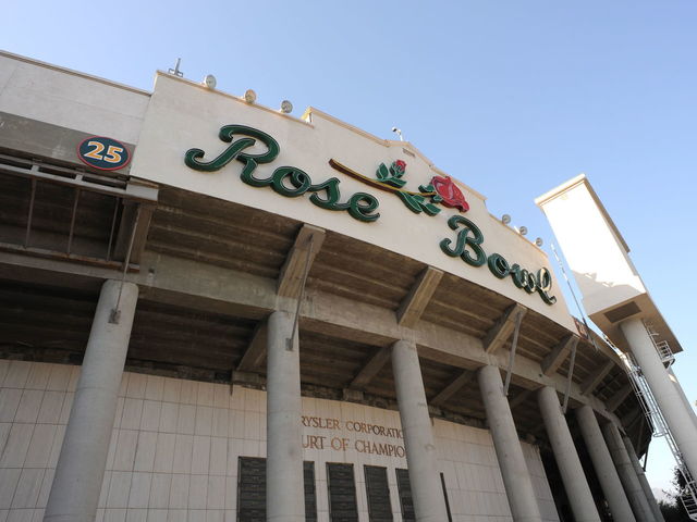 Rose Bowl named 'Spieker Field' after UCLA alum donates $10 million