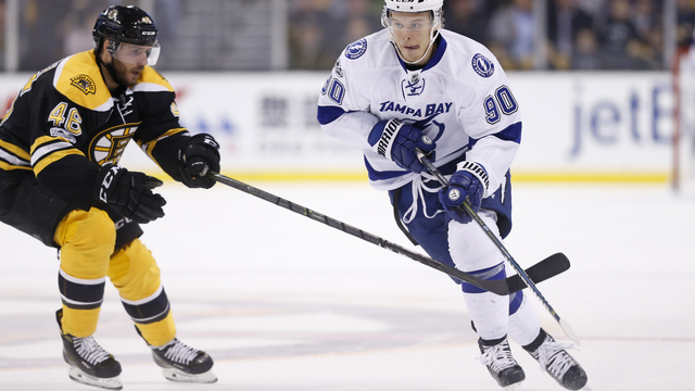 Watch: Lightning's Namestnikov bloodied after blocking shot with face