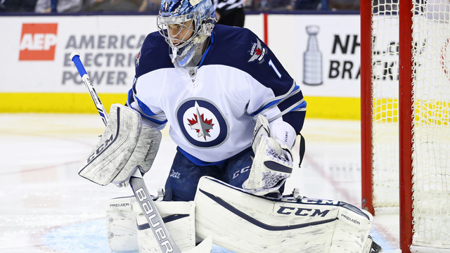 Comrie, Gillies record 1st NHL wins on same night