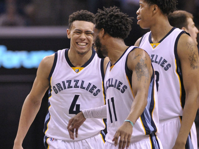Watch: Grizzlies cover spread with meaningless half-court trey
