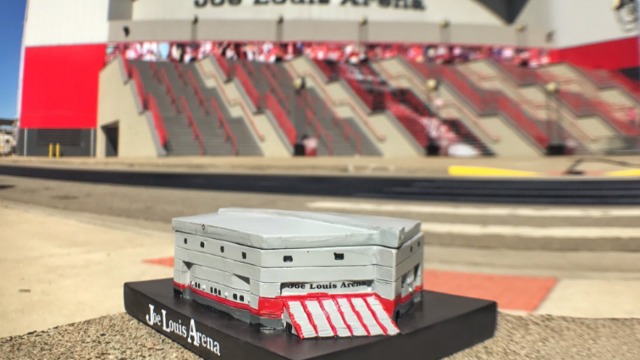 Red Wings offer mini Joe Louis Arena giveaway