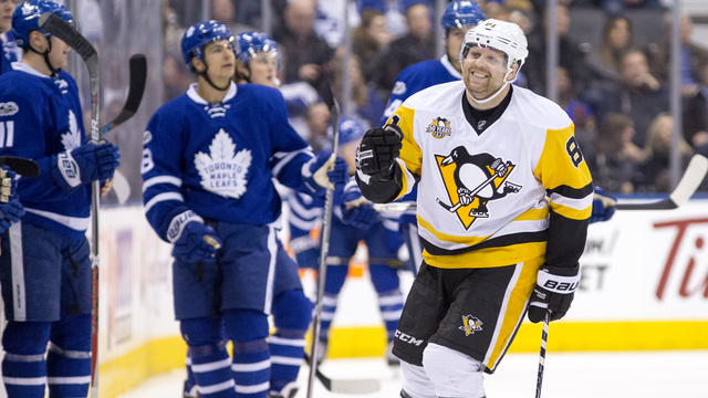 Watch: Kessel obviously ends goal-scoring slump in Toronto