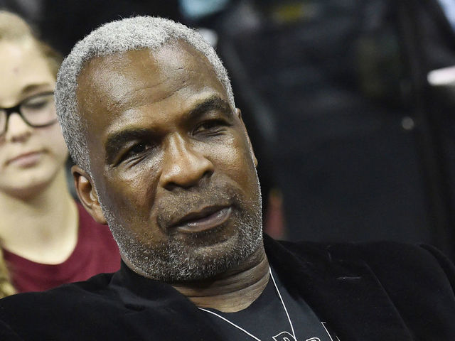 Oakley: NBA should have fined or suspended Dolan for MSG incident