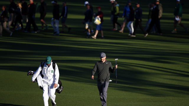 Watch: Henley slam dunks approach for eagle at No. 5