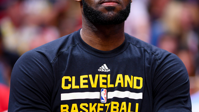 Report: LeBron won't play in regular-season finale with 1st in East at stake