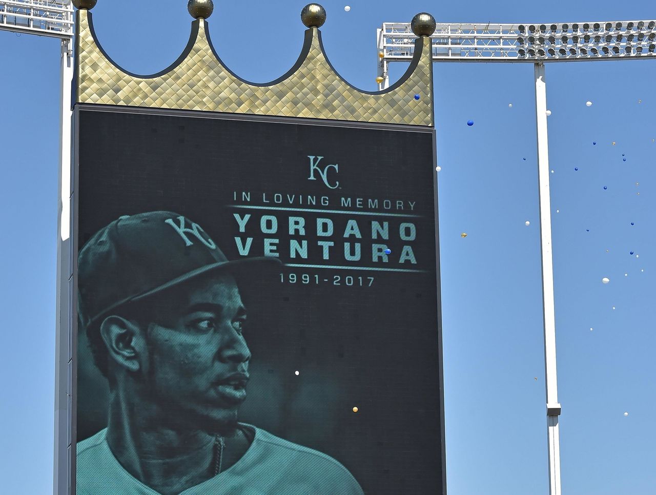 Royals honor late Yordano Ventura before home game opener