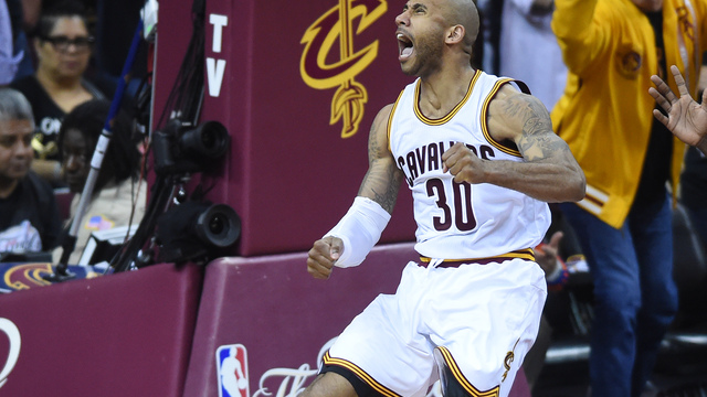 Watch: Cavs' Jones rapidly racks up dunk, ejection