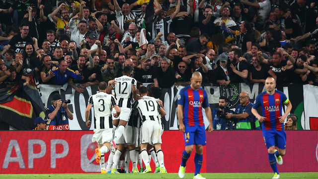 Watch: Juventus' storming start vs. Barca rewarded with Dybala brace