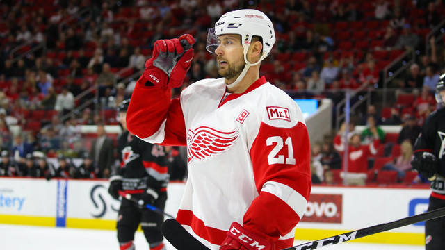 Tatar sidelined 4-6 months following shoulder surgery