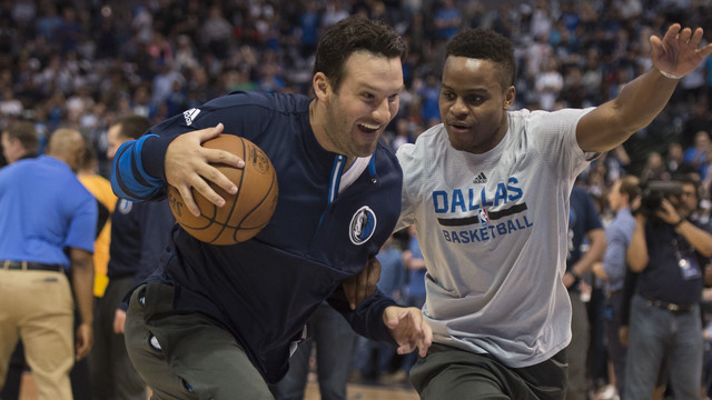 Watch: Romo goes behind-the-back in layup line, nails deep jumper