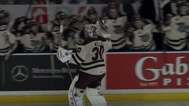Watch: Oilers goalie prospect scores from behind his own net
