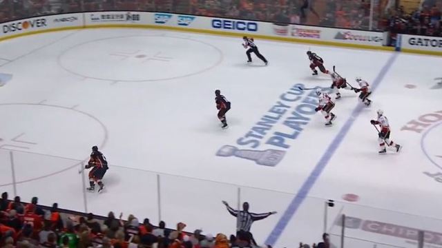 Watch: Ducks convert 3-on-0 after Flames' brutal line change