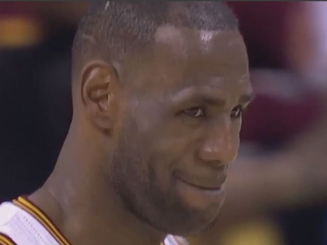 Watch: LeBron can't avoid painfully obvious travelling call