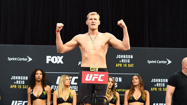 Volkov, Struve make weight for UFC Rotterdam; Prazeres misses