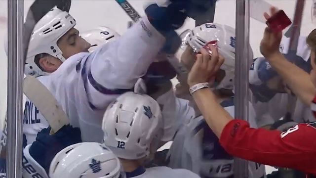 Watch: Boyle gives it to Capitals fans while celebrating game-winner
