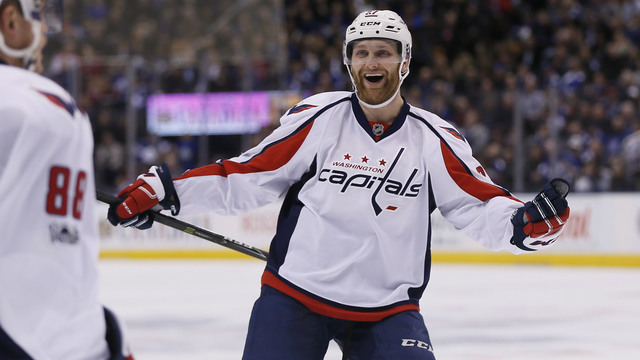 Canadiens sign Alzner to 5-year deal worth over $23M