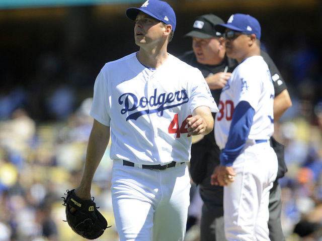 Dodgers' Hill returns to DL with blister issue