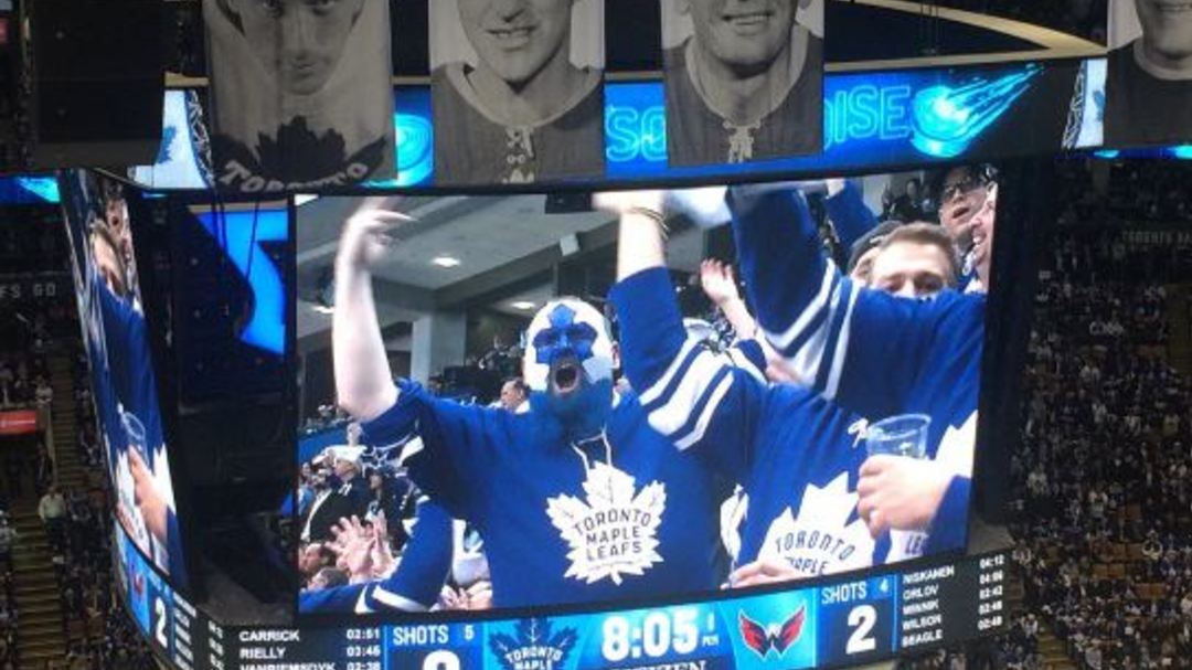 Maple Leafs, fans light up after 'Dart Guy' shown on | theScore