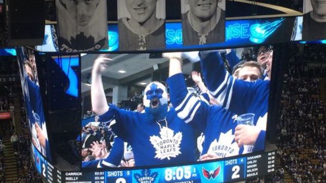 Maple Leafs, fans light up after 'Dart Guy' shown on scoreboard