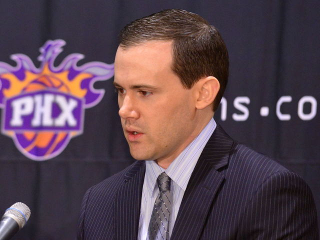 Suns GM: Disgruntled PG Bledsoe 'is listening to the wrong people'