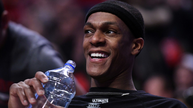 Rondo understands boos from Celtics fans: 'I got on a red jersey'